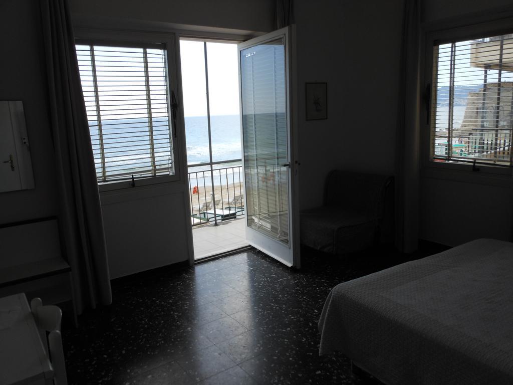 Albergo Fanny Alassio Exterior photo